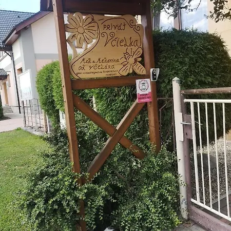 Vcielka Bešeňová